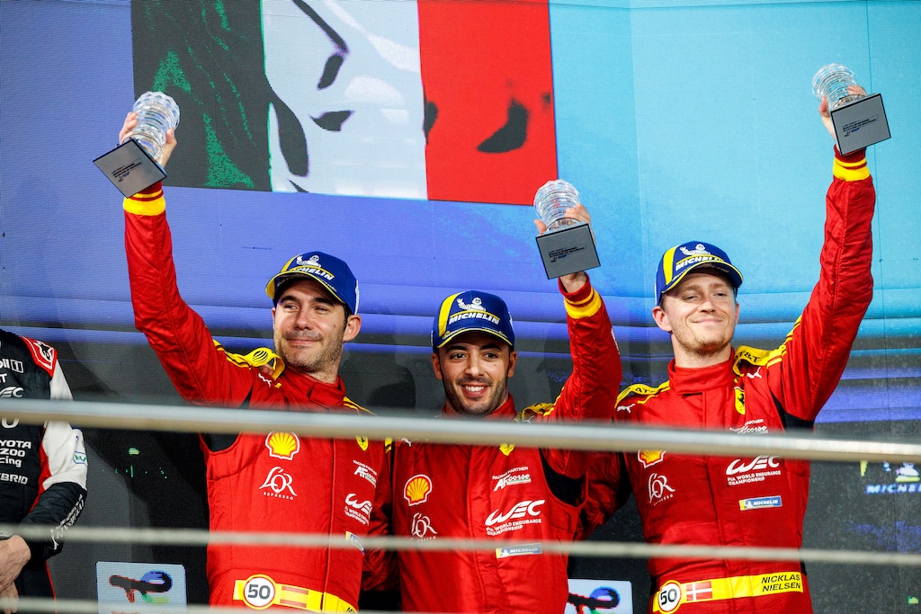 Nicklas Nielsen på VM-podiet for tredje år i træk.
(Foto: Ferrari Media)